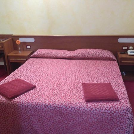 Locanda Da Cines Castelnovo ne' Monti Exterior foto