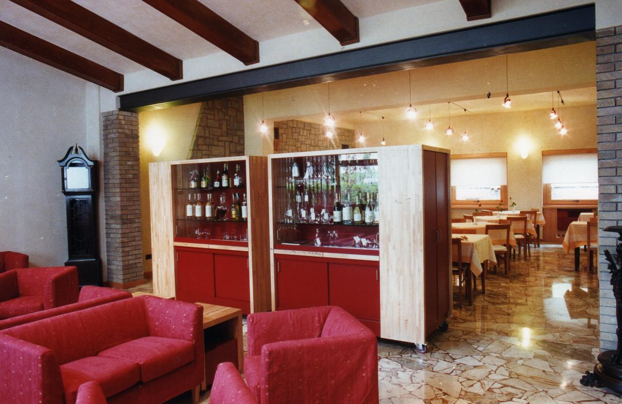 Locanda Da Cines Castelnovo ne' Monti Exterior foto