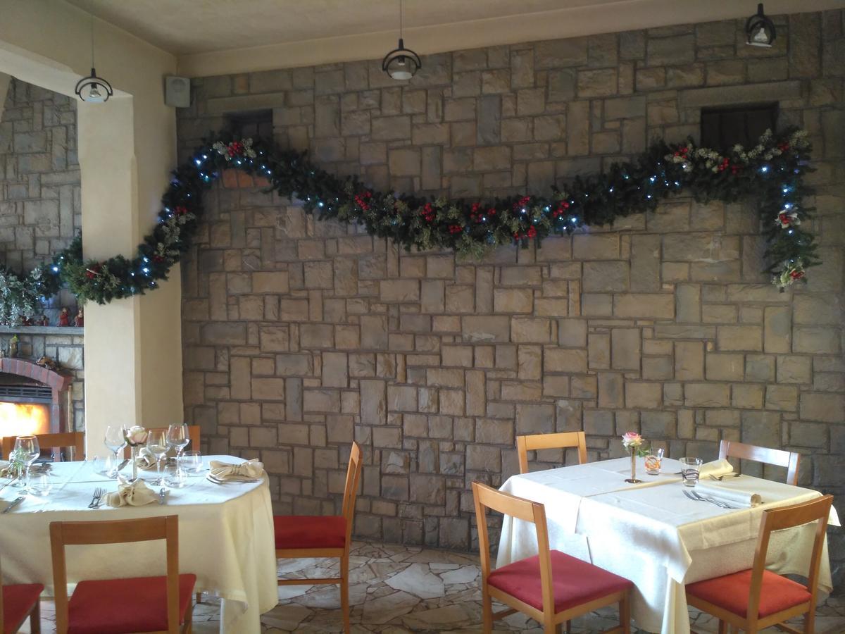 Locanda Da Cines Castelnovo ne' Monti Exterior foto