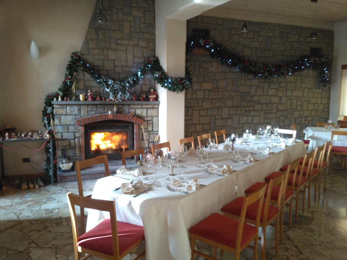 Locanda Da Cines Castelnovo ne' Monti Exterior foto